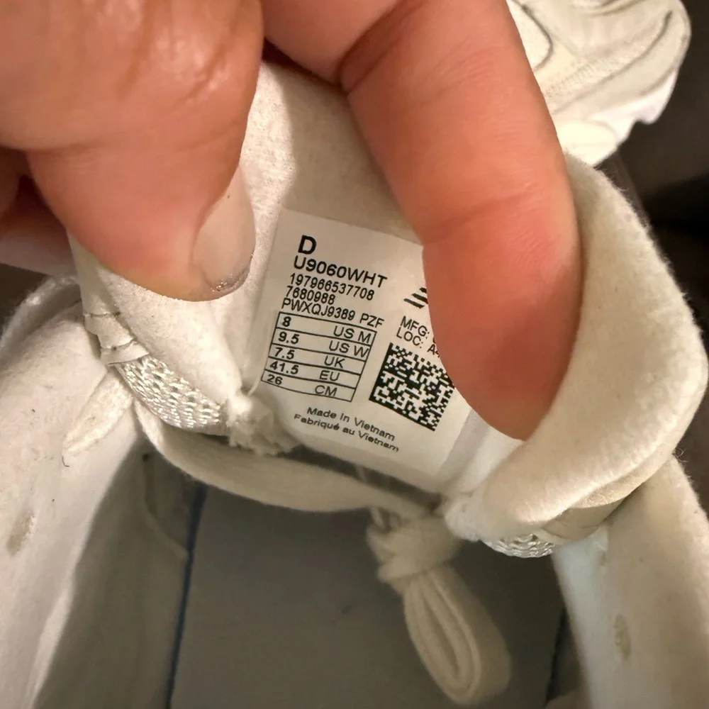 New Balance Sneakers size women 9.5 men 8 - Picture 6 of 8